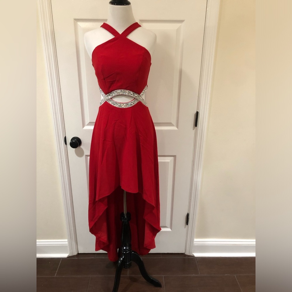 ~PROM~NWT Speechless Red Jewel Detailed Cutouts Size 5 **PET & SMOKE FREE HOME**